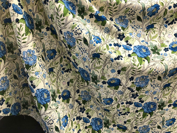 Silk Blend Floral Cloquè Jacquard, in Blue Rose
