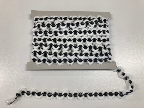 Black & White Waves Braid Trim