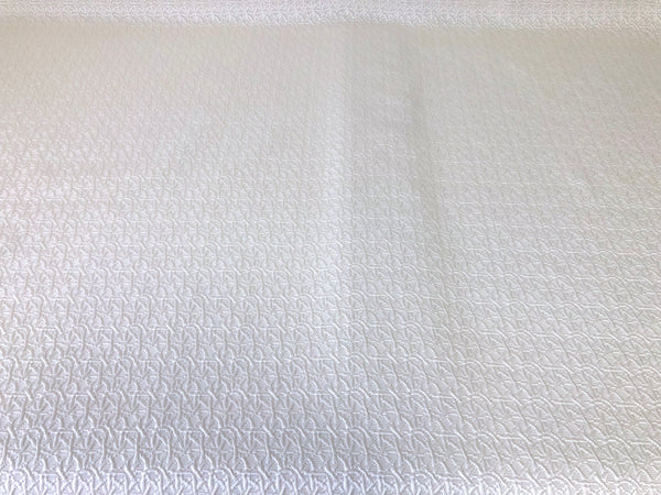 LAST PIECE: 0.85 MT Jacquard Suiting, Off White