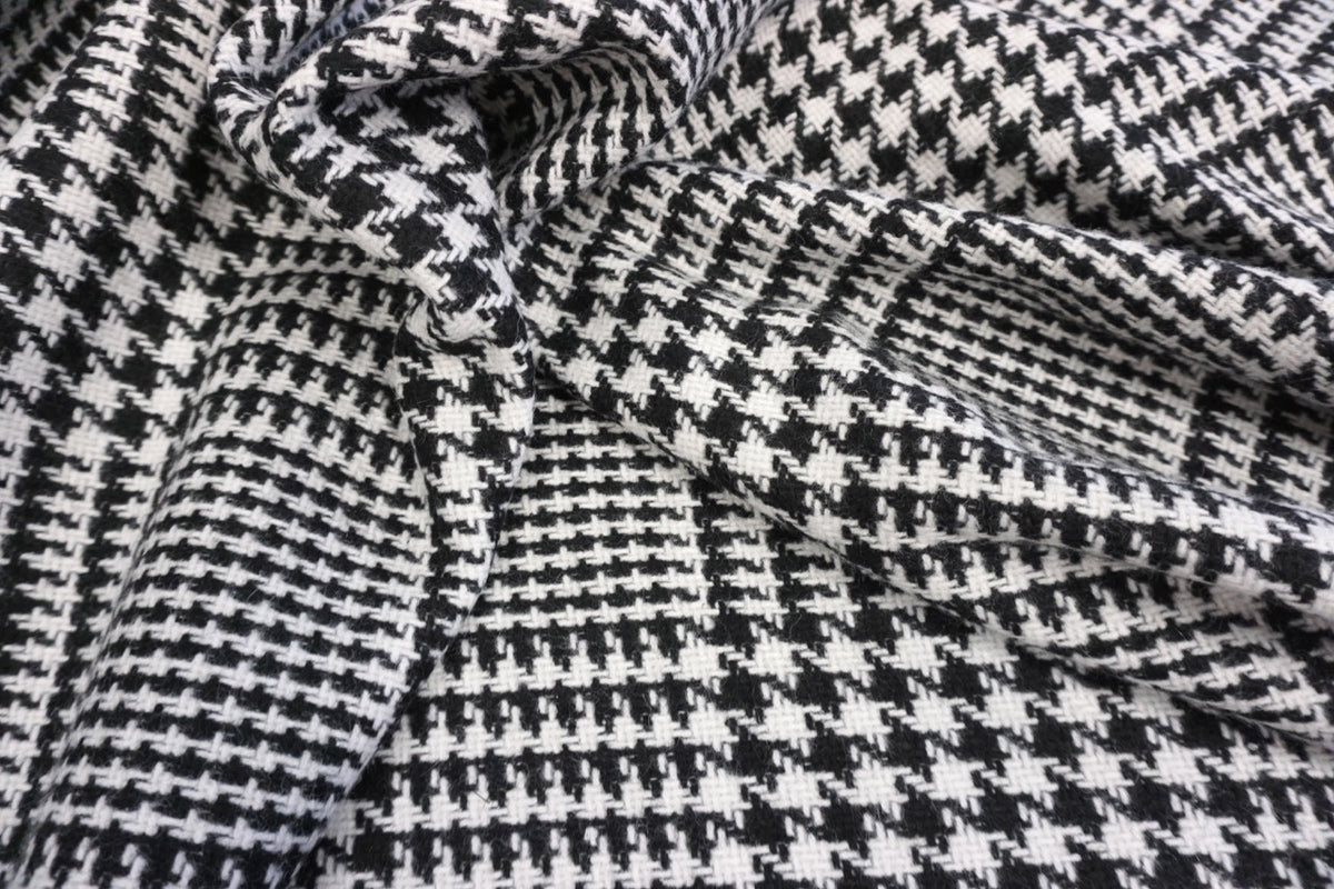 Black & White Houndstooth Check Tweed – Fabric Muse