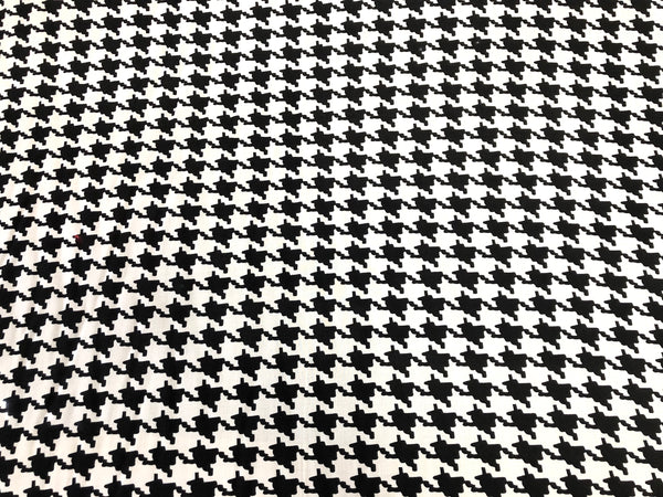 Houndstooth Print on Soft, Lightweight Poplin Shirting