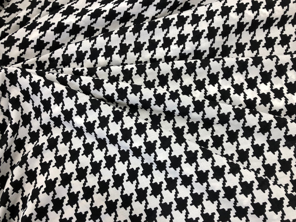 Houndstooth Print on Soft, Lightweight Poplin Shirting