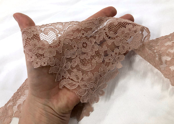 Vintage 1930's French Lace Trin, Dusty Pink Beige