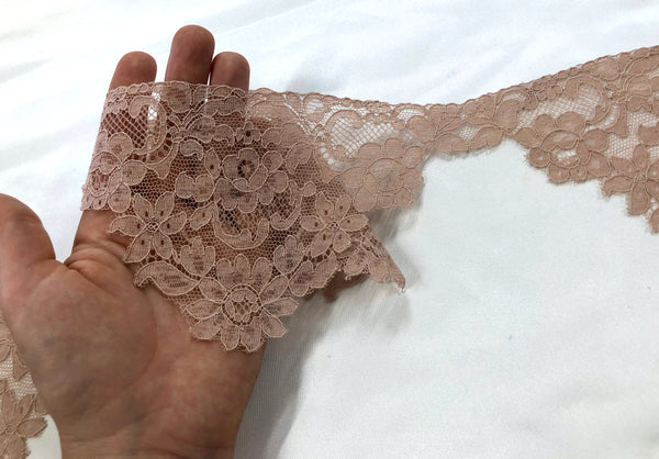 Vintage 1930's French Lace Trin, Dusty Pink Beige