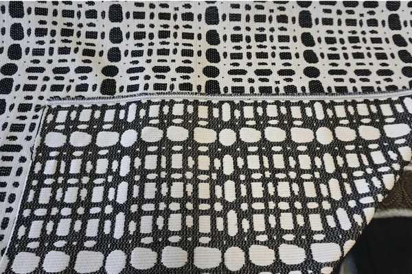 Black & White Geocell Jacquard