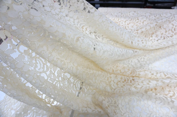 Scalloped Corded Lace, Ivory Cream