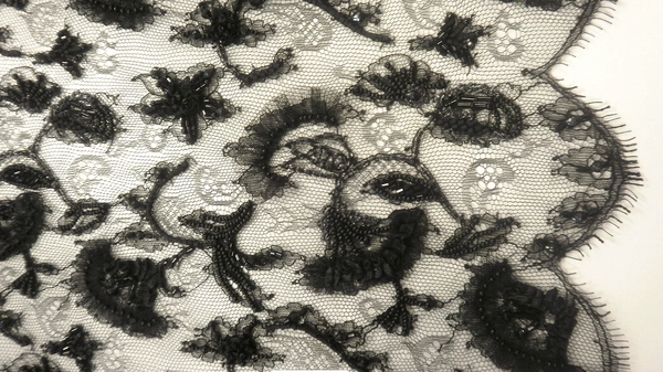 French Chantilly Lace, Embroidered Noir