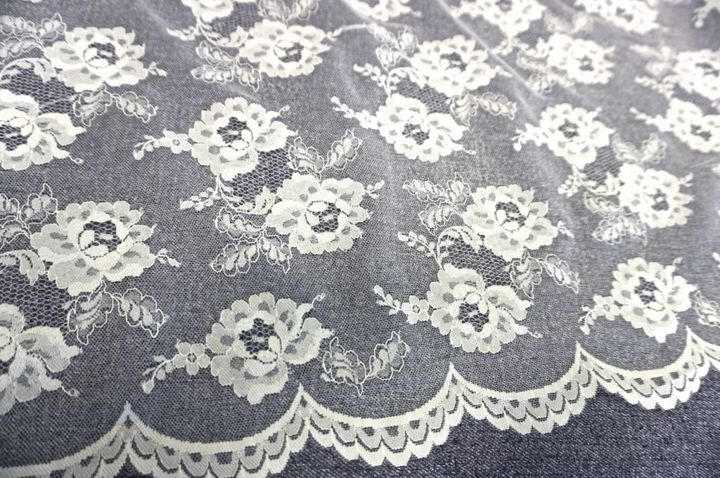 White scalloped lace sales fabric