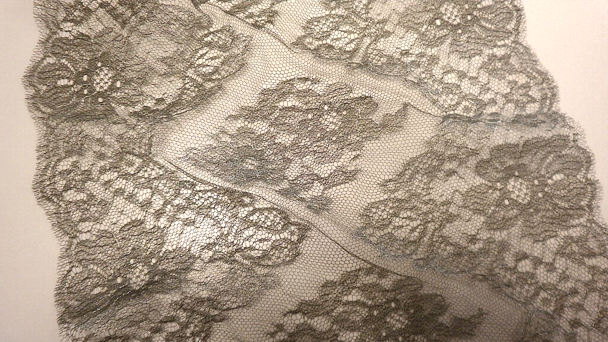 LAST PIECE: 1.8 MT  Pewter Metallic French Chantilly Lace Double Scallop Trim