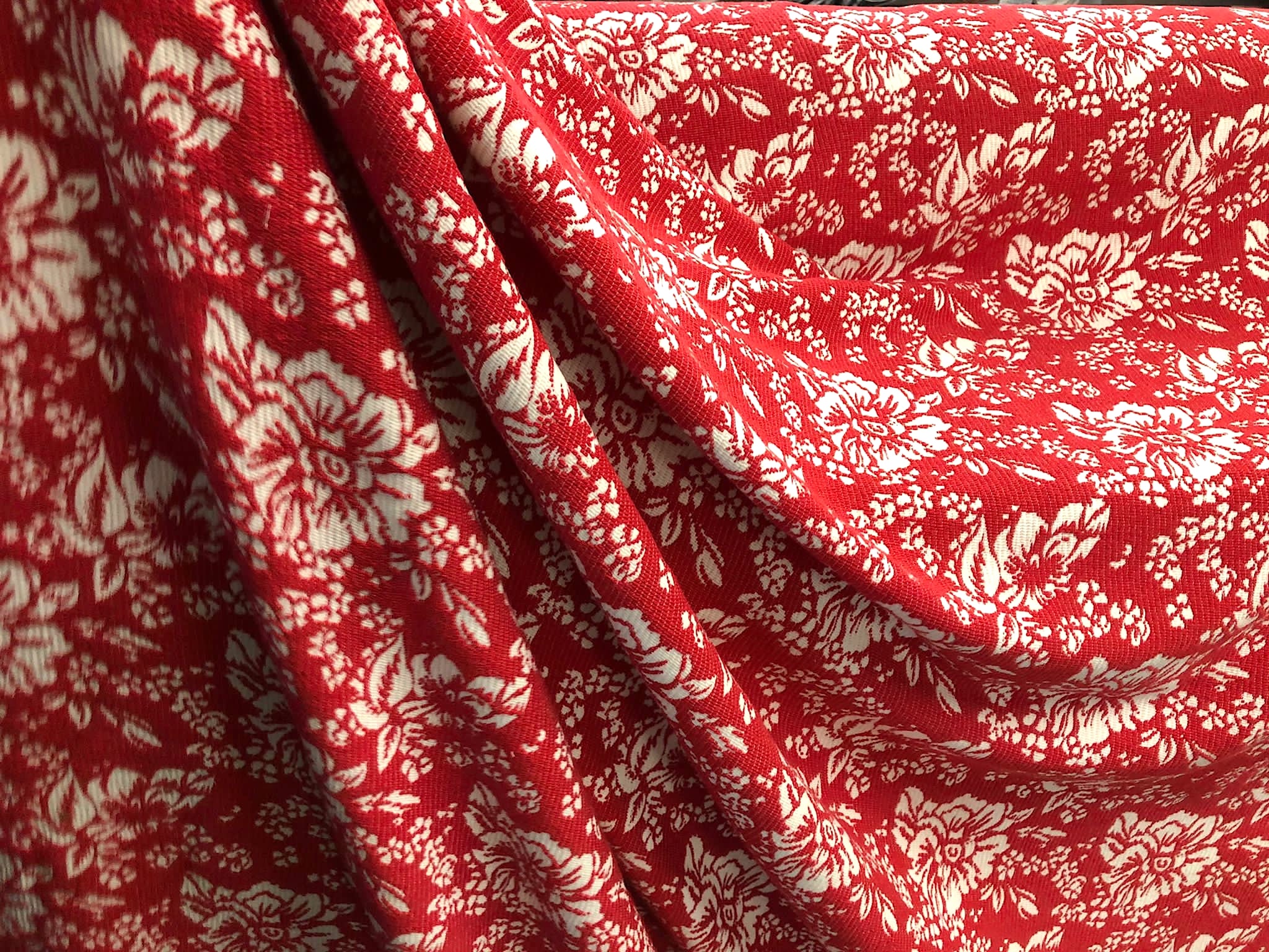 Reversible Red & White Peony Jacquard Tweed Suiting